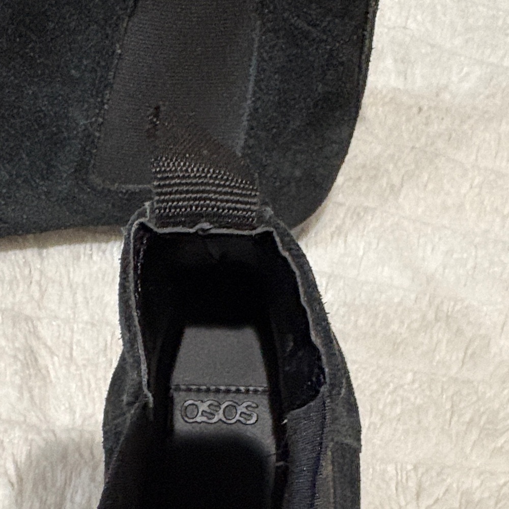 ASOS Design Chelsea Black Suede Ankle Boots - Picture 2 of 8